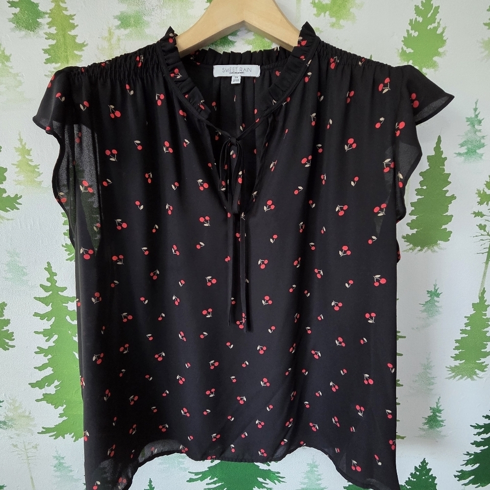 Sweet Rain Black Cherry Print Women's Top